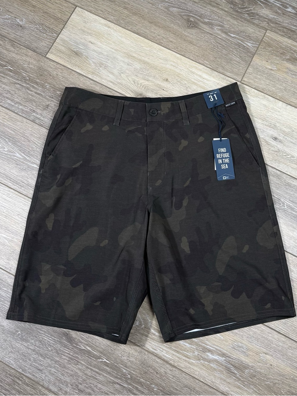 Salty Crew Men’s low tide 20 hybrid Shorts - Black/Green